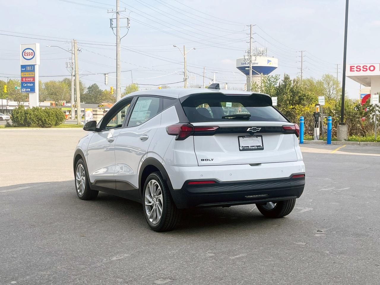 2027 Chevrolet Bolt LT 4dr Photo