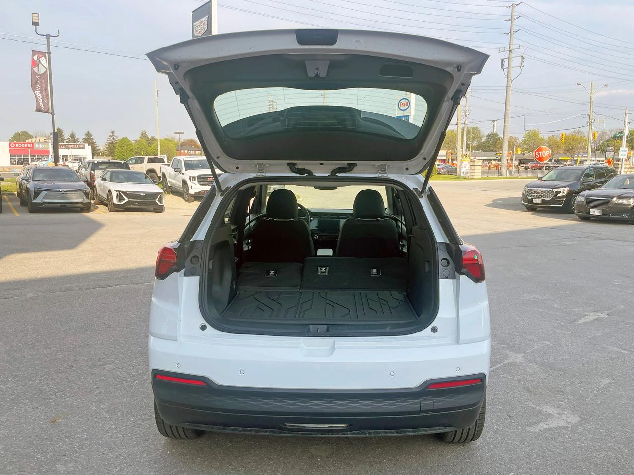 2027 Chevrolet Bolt LT 4dr Photo