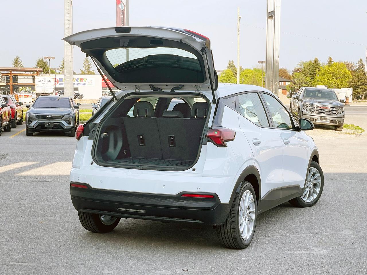 2027 Chevrolet Bolt LT 4dr Photo