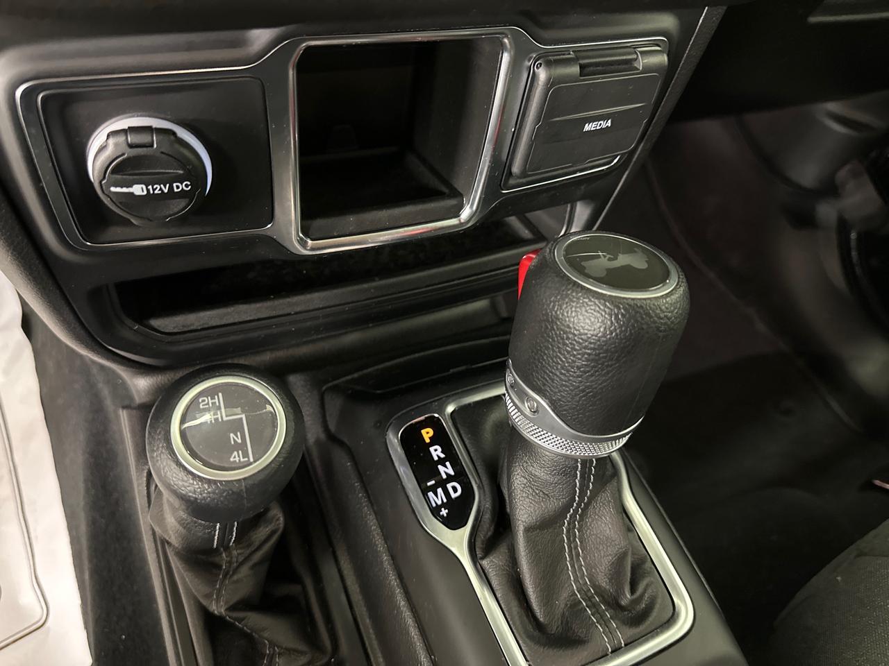 2024 Jeep Wrangler SPORT Photo