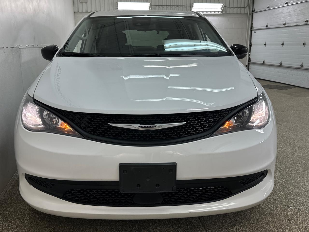 2024 Dodge Grand Caravan SXT Photo