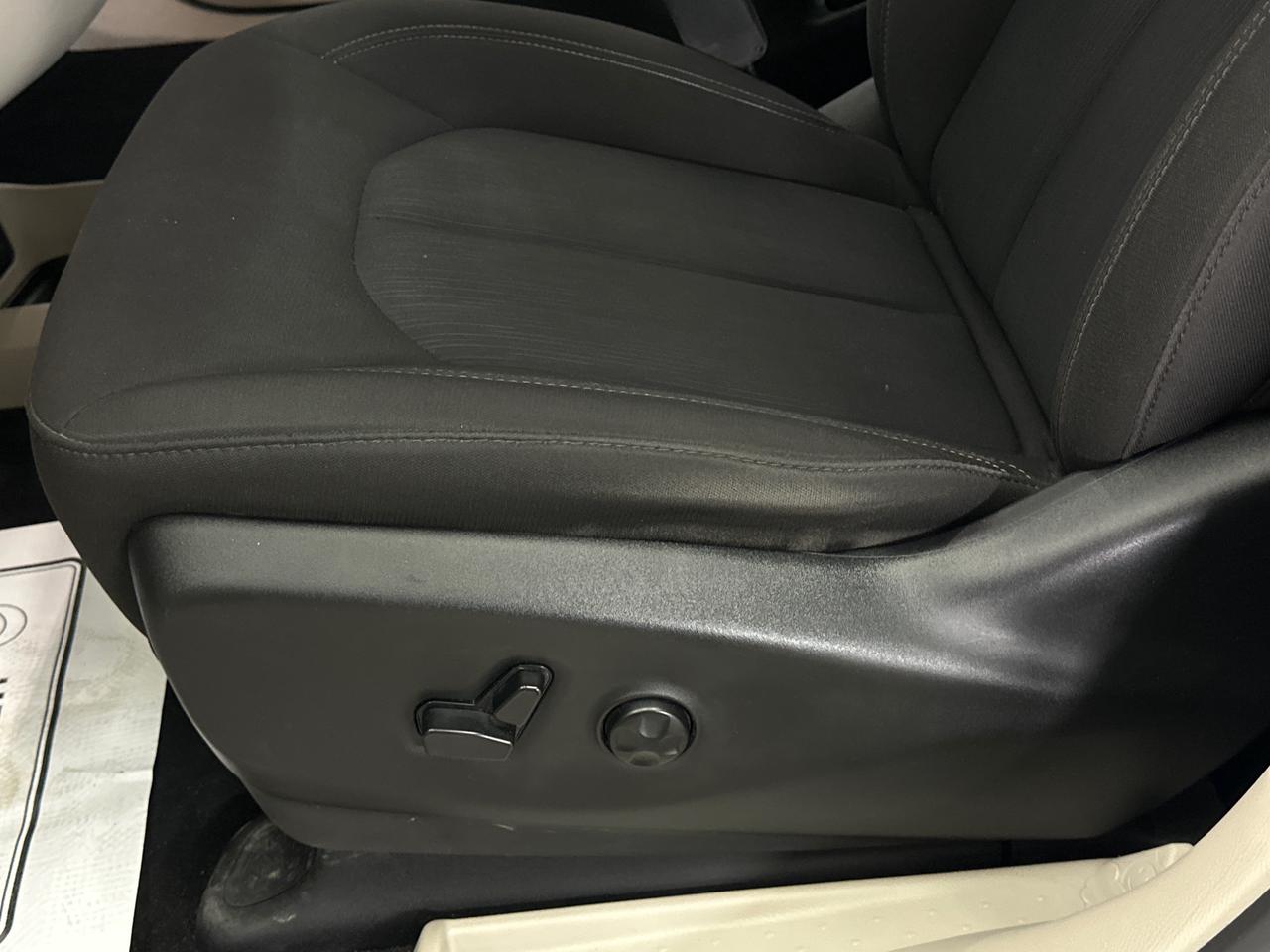 2024 Dodge Grand Caravan SXT Photo