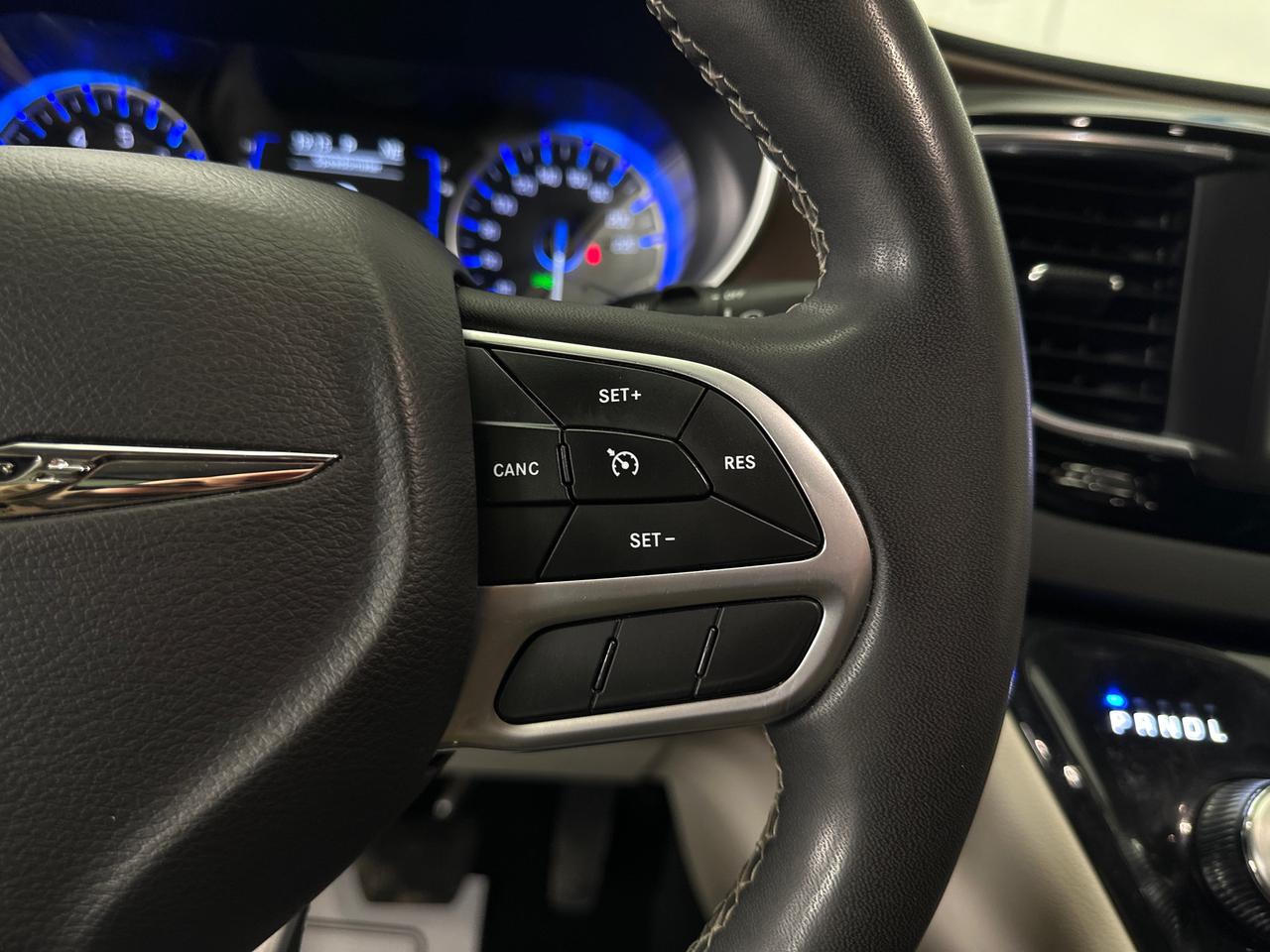 2024 Dodge Grand Caravan SXT Photo