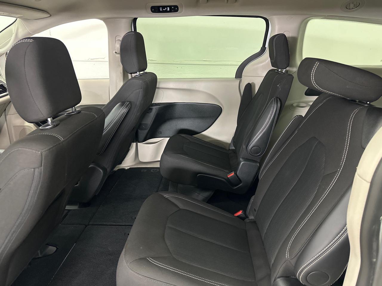 2024 Dodge Grand Caravan SXT - QUADS/DUAL AC/PWR DOORS &amp; SEATS/REM START/MORE Photo