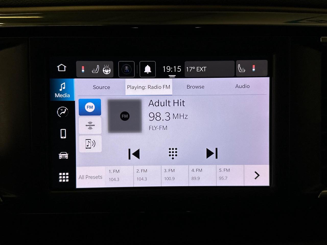 2024 Dodge Grand Caravan SXT - QUADS/DUAL AC/PWR DOORS &amp; SEATS/REM START/MORE Photo