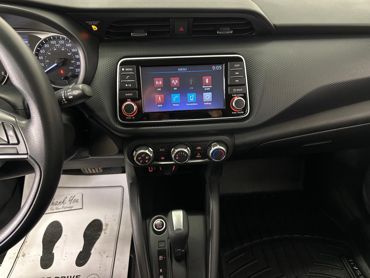 2024 Nissan Kicks S Photo