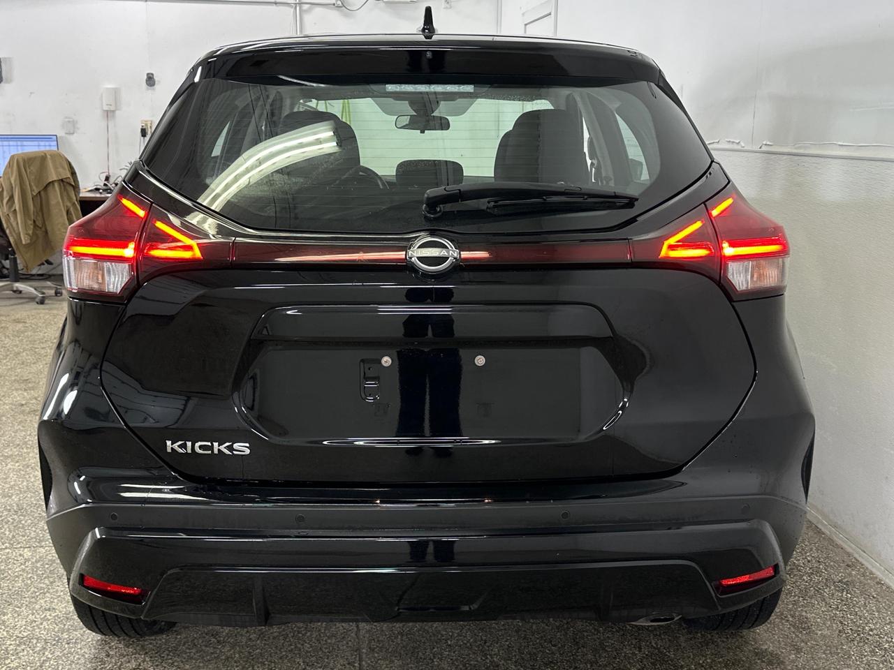 2024 Nissan Kicks S - 31KM/AUTO/AC/PWR GROUP/OFF 1 OWNER LEASE! Photo