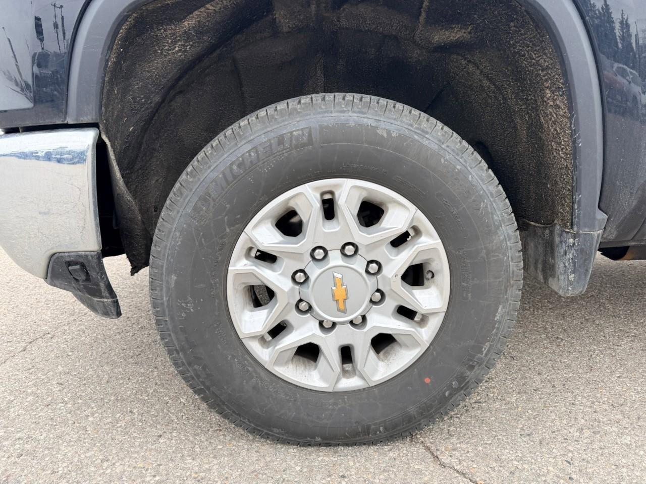 2024 Chevrolet Silverado 3500HD 4WD Crew Cab 172  LT Photo