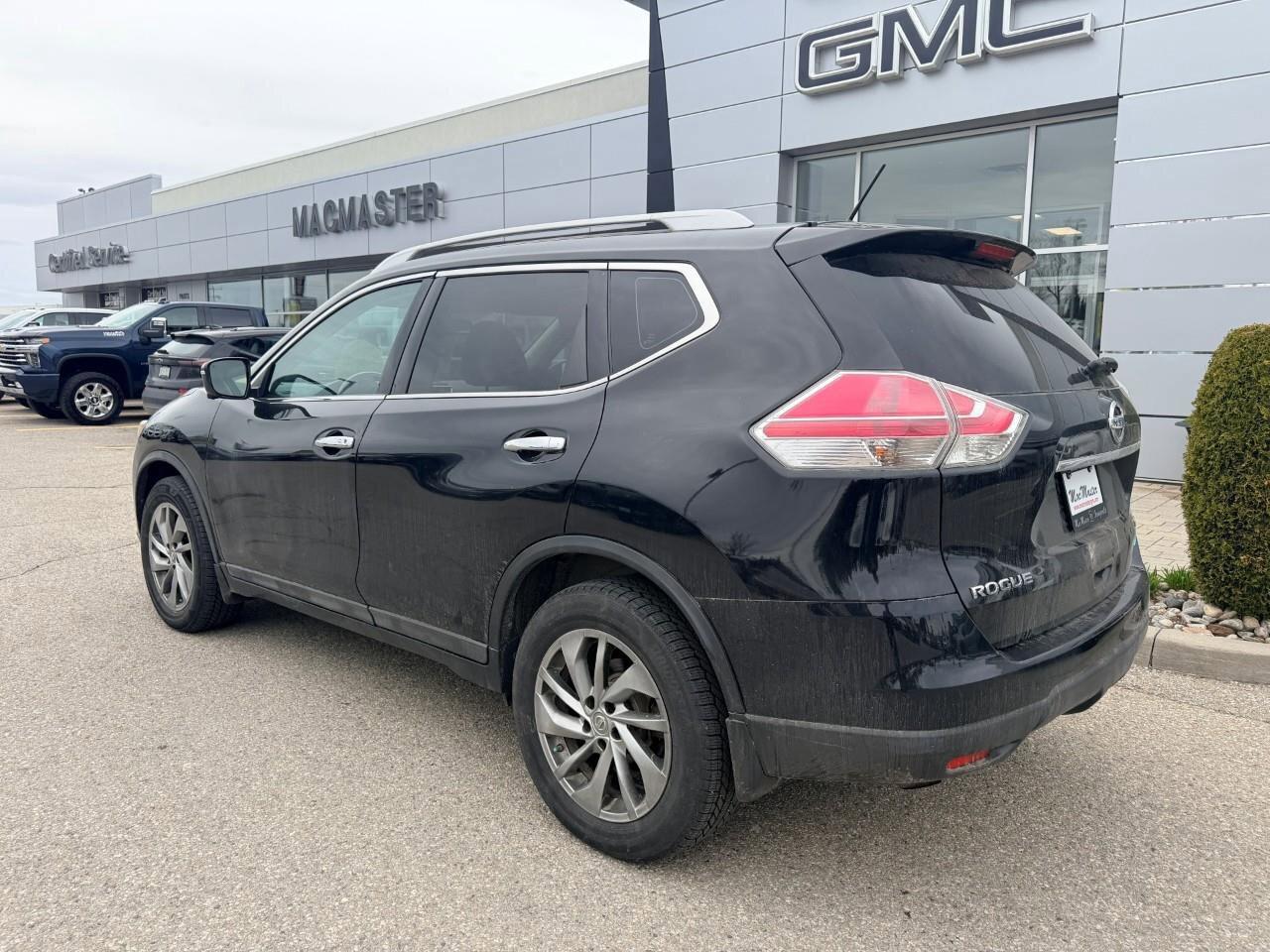 2015 Nissan Rogue SLSL, 2.7L 4-CYL, AWD, ALLOYS, LEATHER, NAV, BOSE, Photo