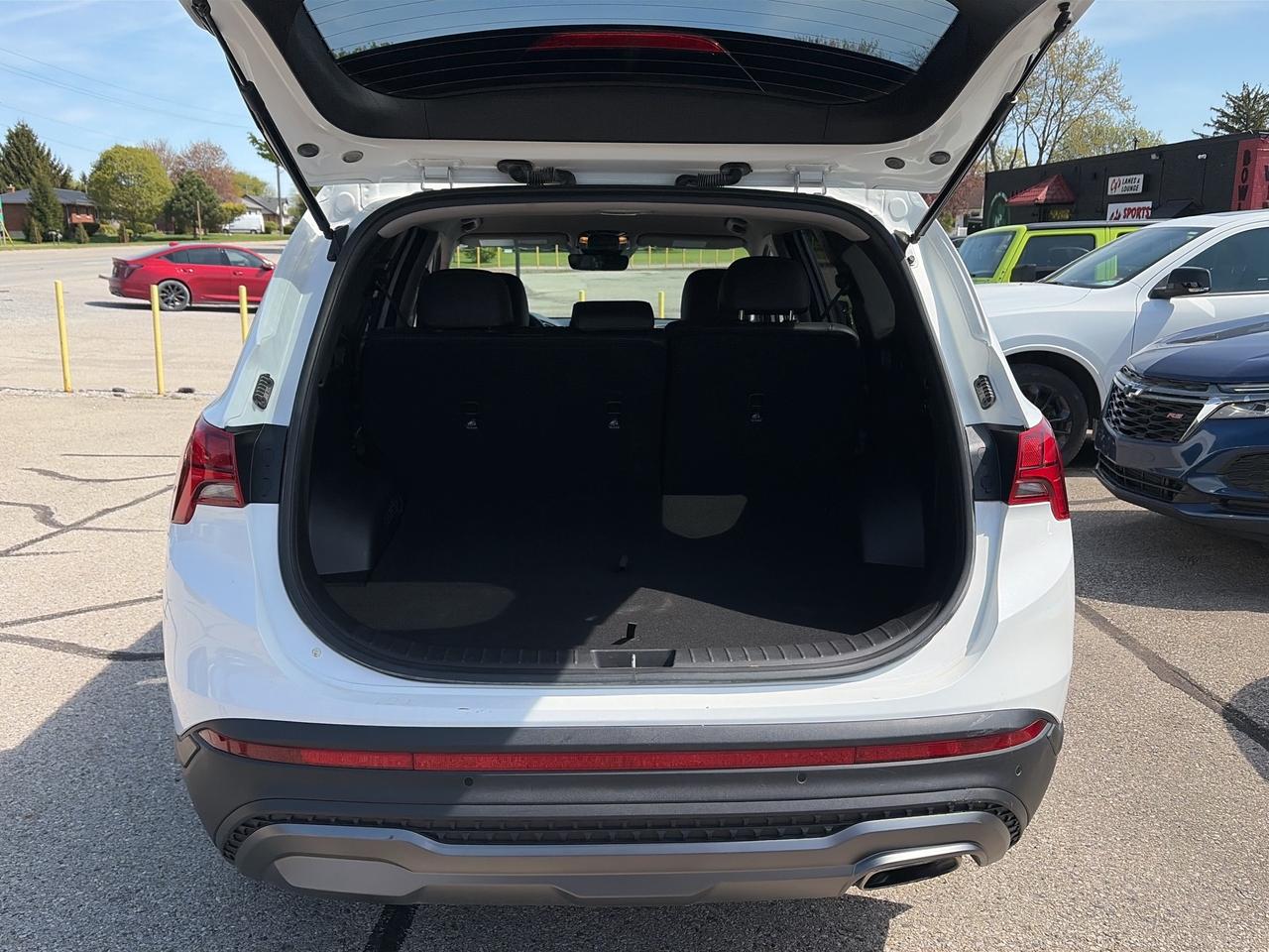 2023 Hyundai Santa Fe URBAN, CLEAN CARFAX, HEATED LEATHER, REMOTE START! Photo