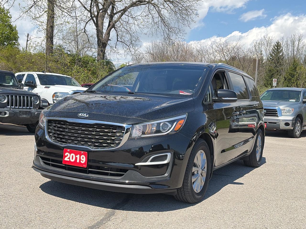 2019 Kia Sedona LX, 8 PASSENGER, HEATED STEERING WHEEL & SEATS! Photo