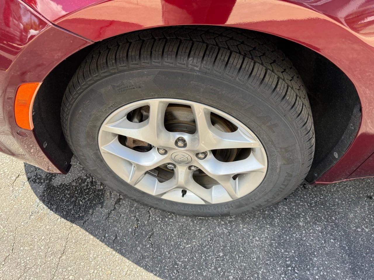 2019 Chrysler Pacifica Touring Plus Passenger Van Photo
