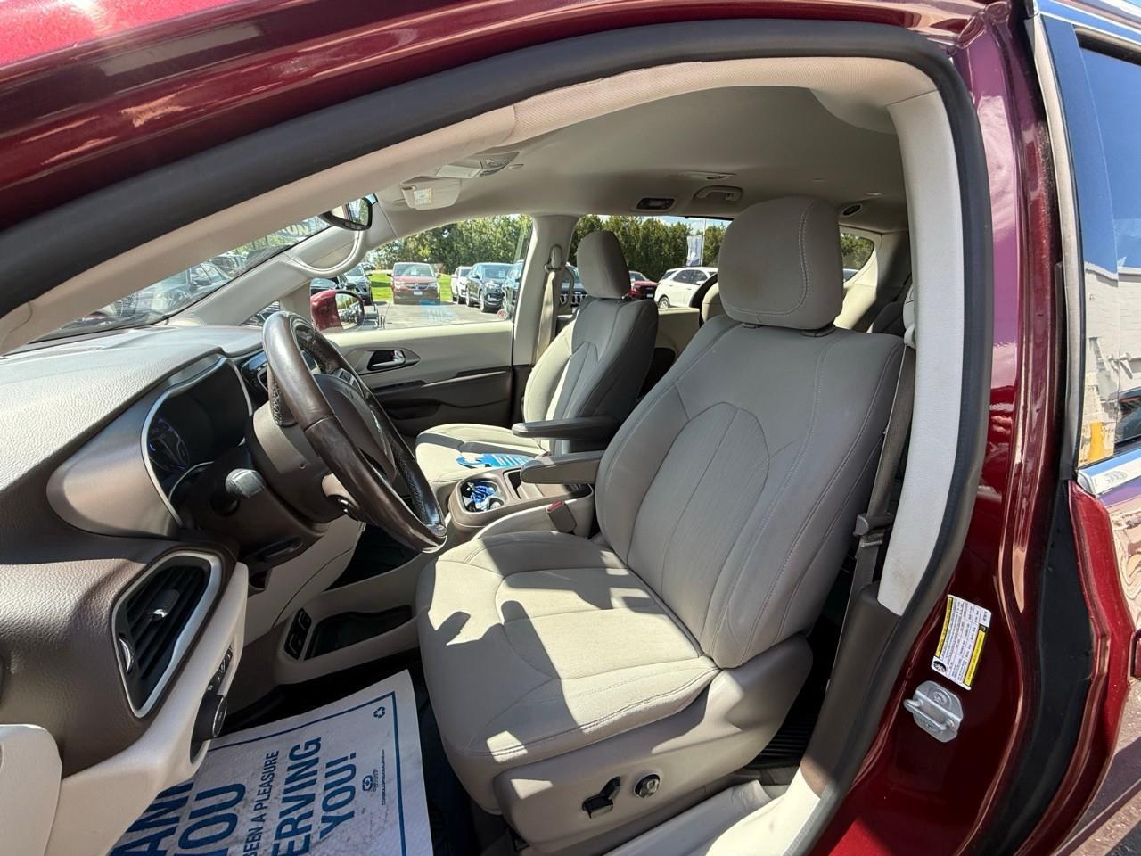 2019 Chrysler Pacifica Touring Plus Passenger Van Photo
