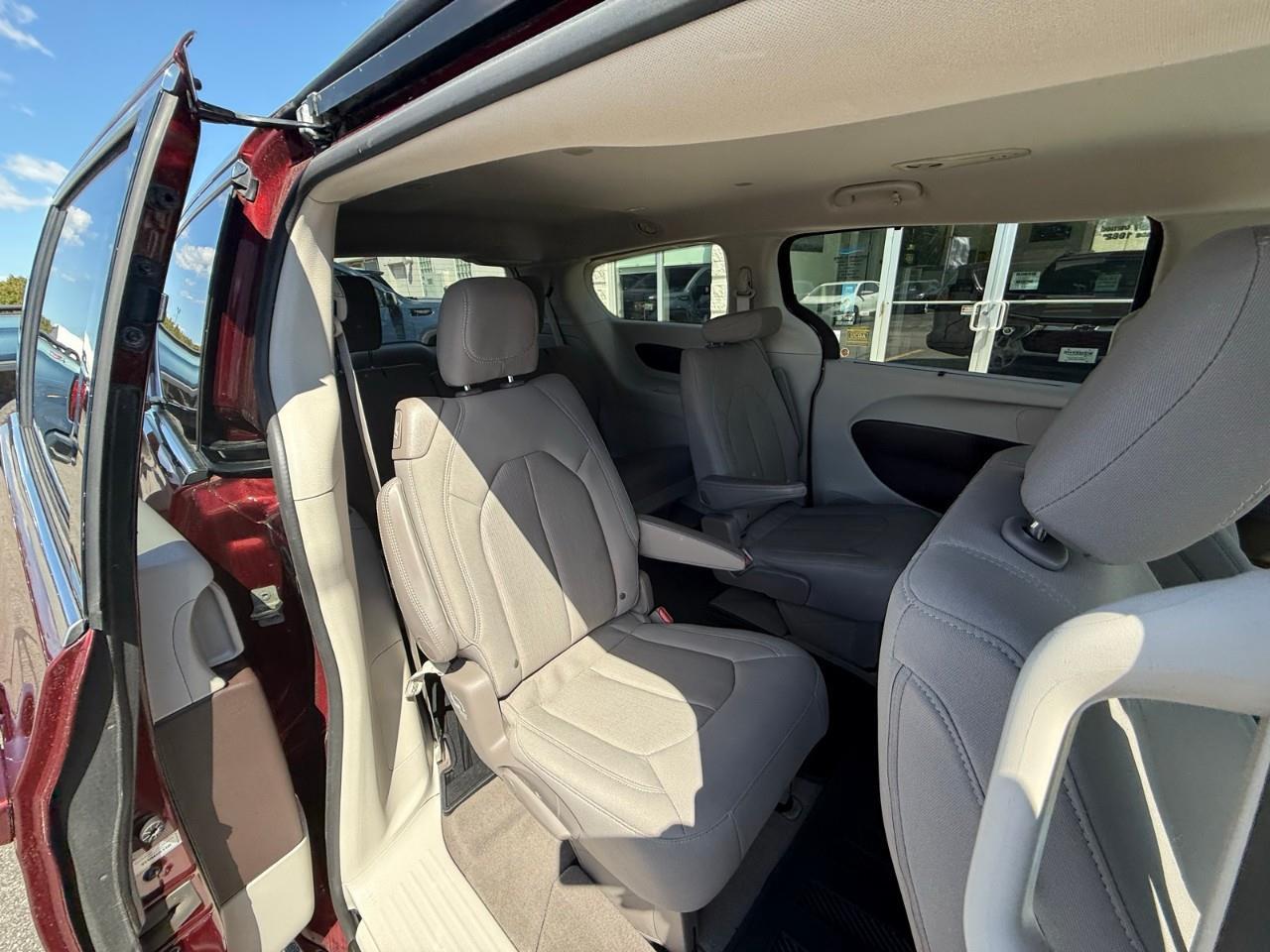 2019 Chrysler Pacifica Touring Plus Passenger Van Photo