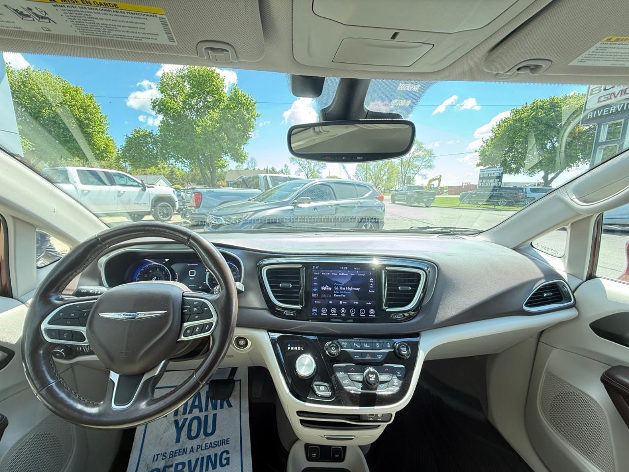 2019 Chrysler Pacifica Touring Plus Passenger Van Photo