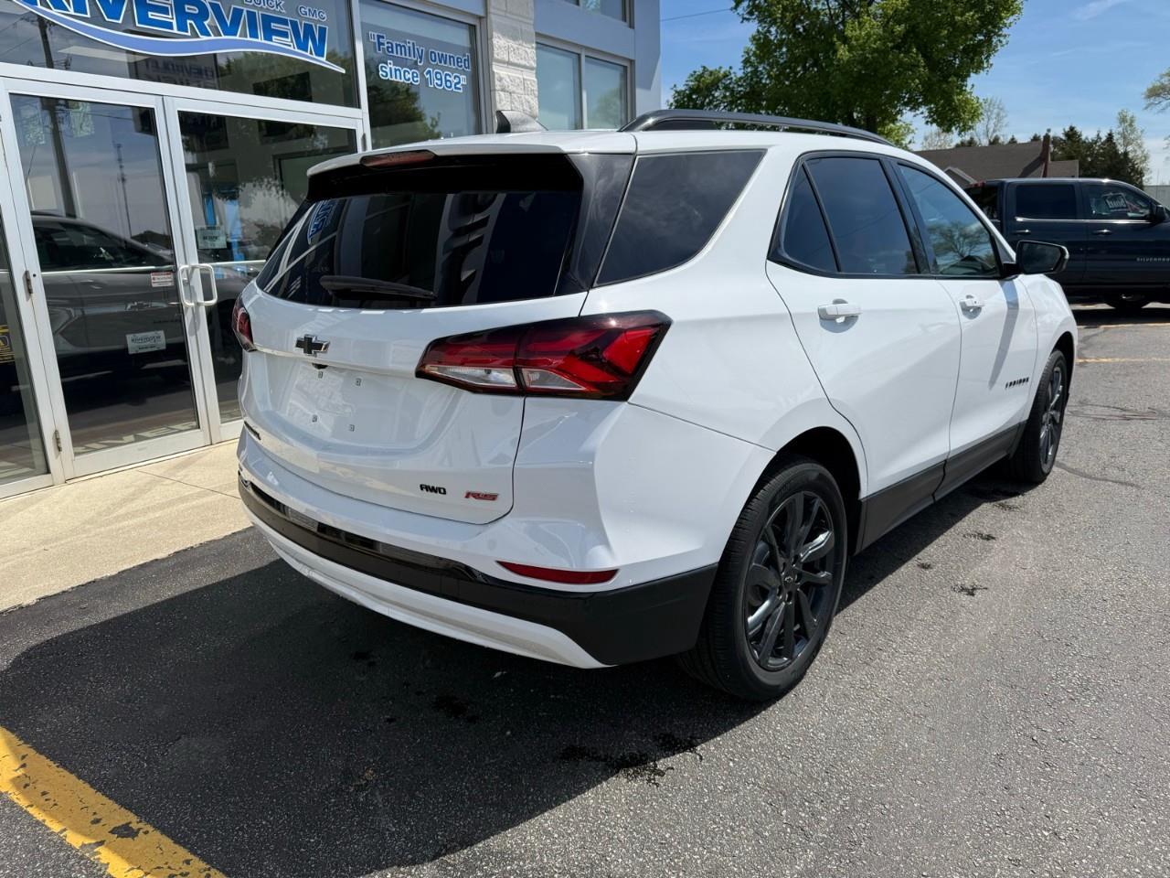 2024 Chevrolet Equinox RS 4dr All-Wheel Drive Photo
