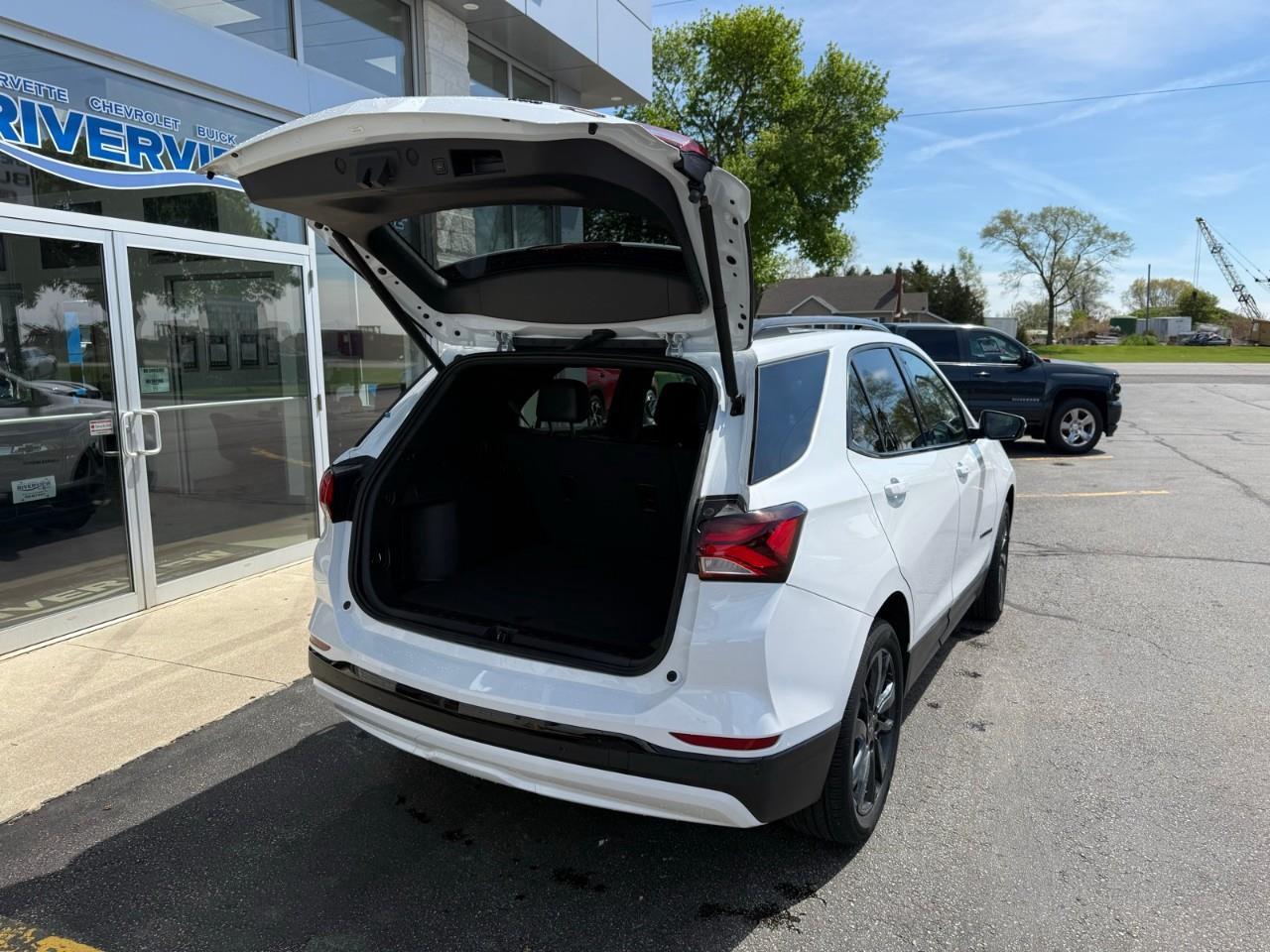 2024 Chevrolet Equinox RS 4dr All-Wheel Drive Photo