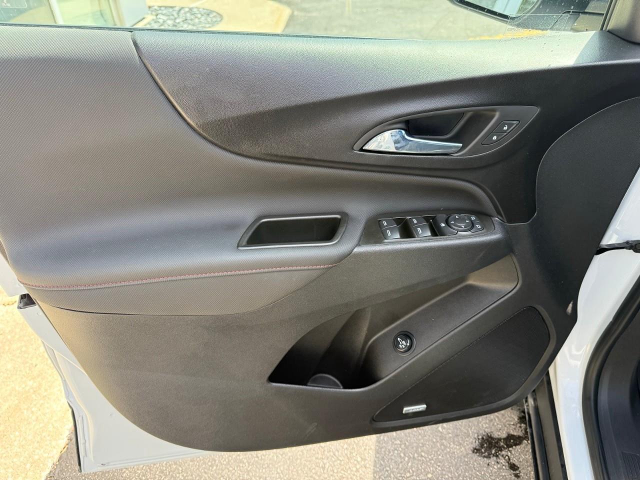 2024 Chevrolet Equinox RS 4dr All-Wheel Drive Photo