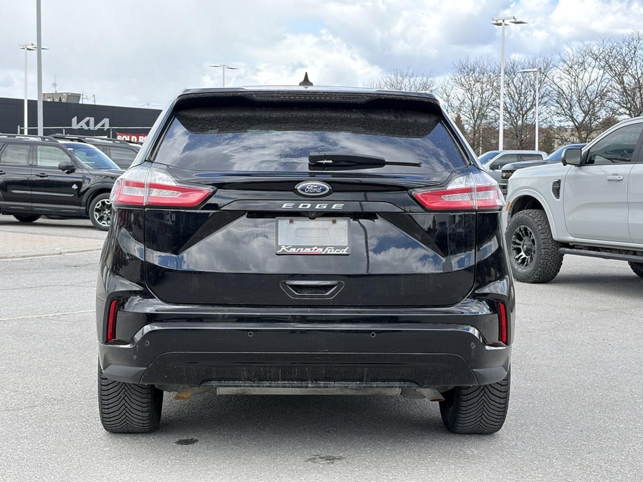 2023 Ford Edge  Photo4