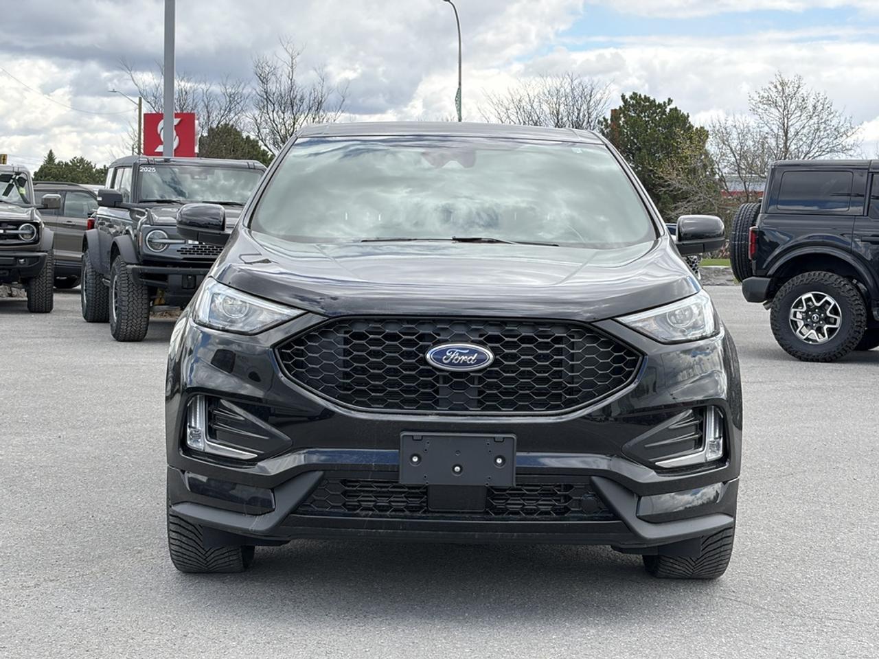 2023 Ford Edge  Photo