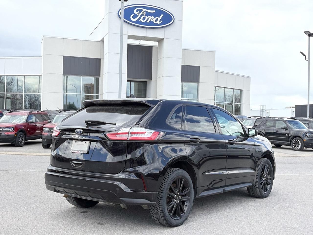 2023 Ford Edge  Photo