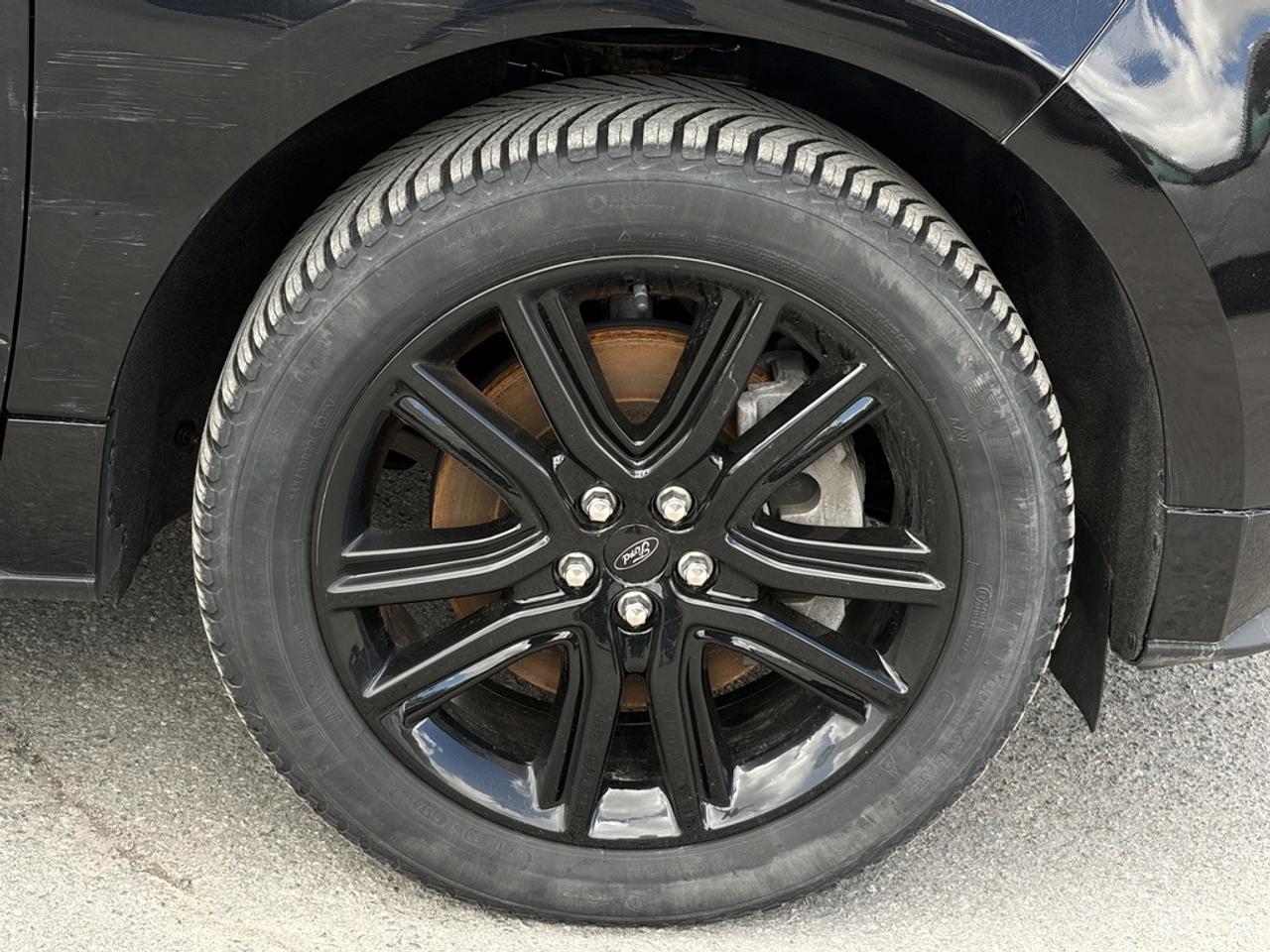 2023 Ford Edge  Photo