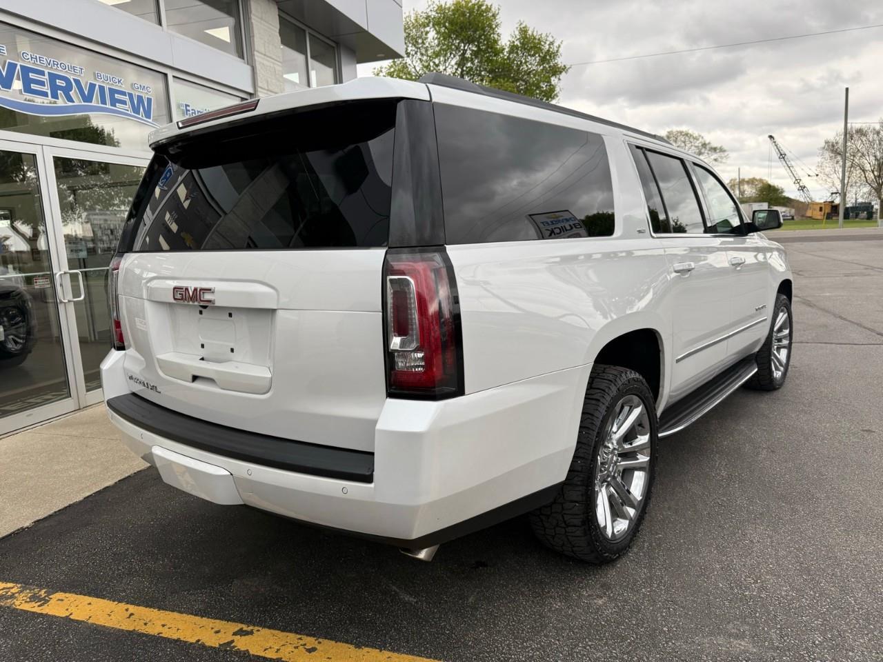 2019 GMC Yukon XL SLT 4X4 Photo