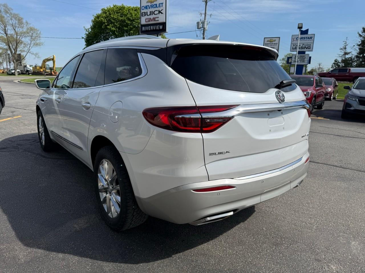 2018 Buick Enclave Premium All-wheel Drive Photo4