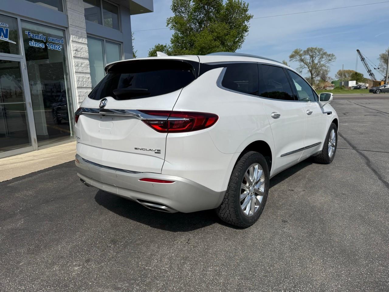 2018 Buick Enclave Premium All-wheel Drive Photo