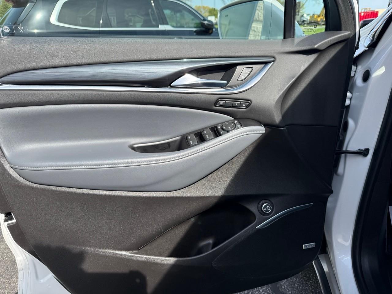 2018 Buick Enclave Premium All-wheel Drive Photo