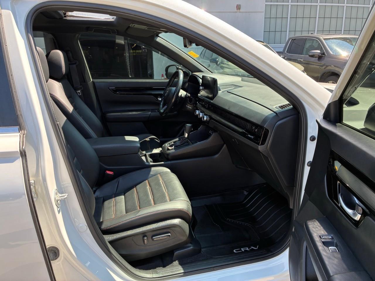 2024 Honda CR-V Hybrid Touring 4dr All-Wheel Drive Photo