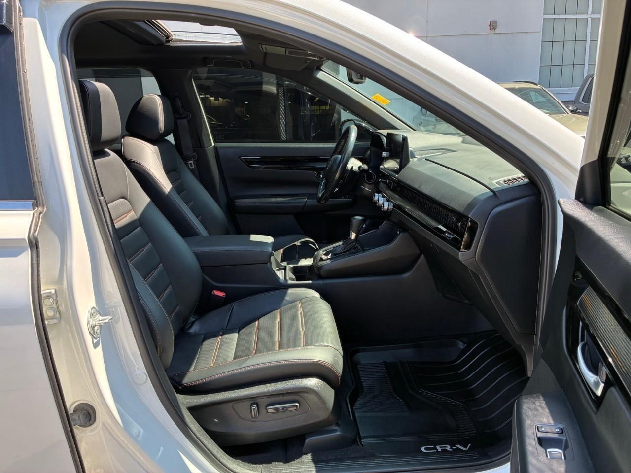 2024 Honda CR-V Hybrid Touring 4dr All-Wheel Drive Photo
