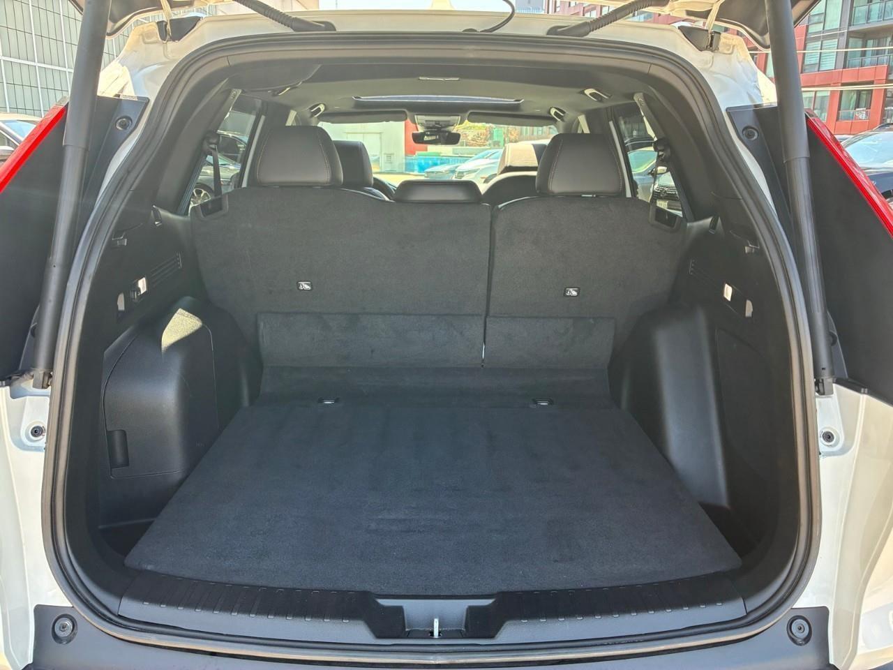 2024 Honda CR-V Hybrid Touring 4dr All-Wheel Drive Photo