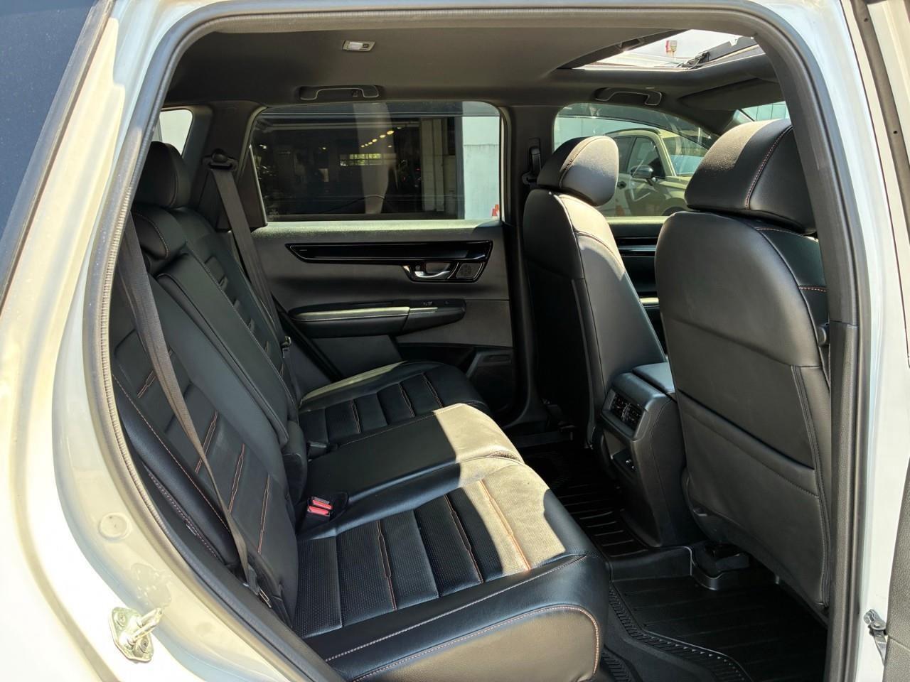 2024 Honda CR-V Hybrid Touring 4dr All-Wheel Drive Photo
