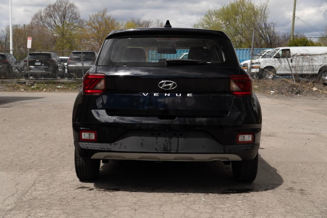2020 Hyundai Venue Essential IVT Photo