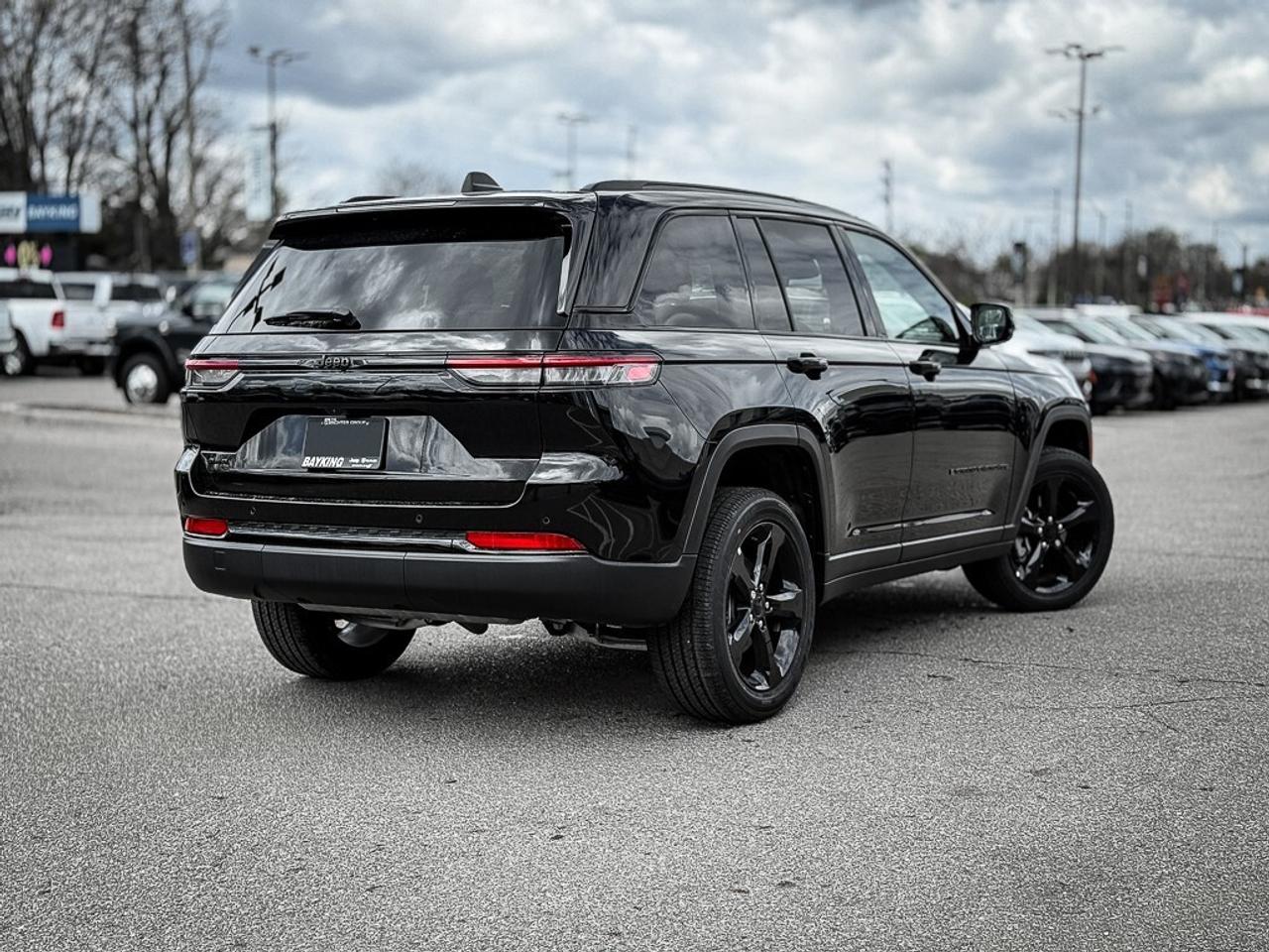 2025 Jeep Grand Cherokee Laredo   ALTITUDE   SUNROOF   HEATED SEATS   ADAPT Photo