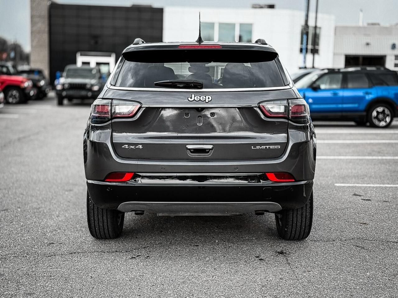 2024 Jeep Compass Limited   ELITE EXTERIOR GROUP   PANO ROOF   ALPIN Photo