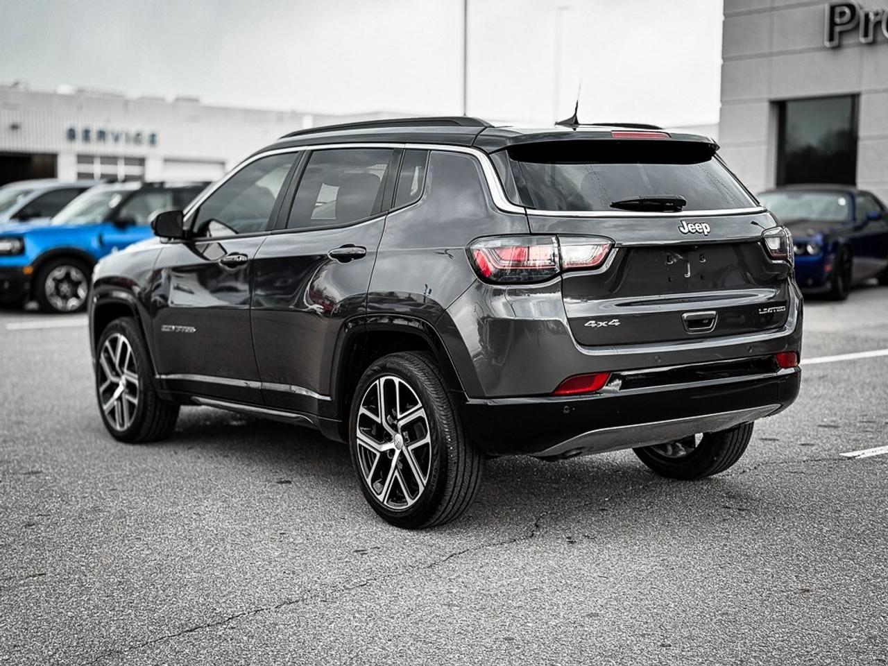 2024 Jeep Compass Limited   ELITE EXTERIOR GROUP   PANO ROOF   ALPIN Photo