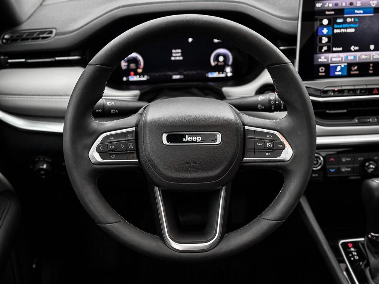 2024 Jeep Compass Limited   ELITE EXTERIOR GROUP   PANO ROOF   ALPIN Photo