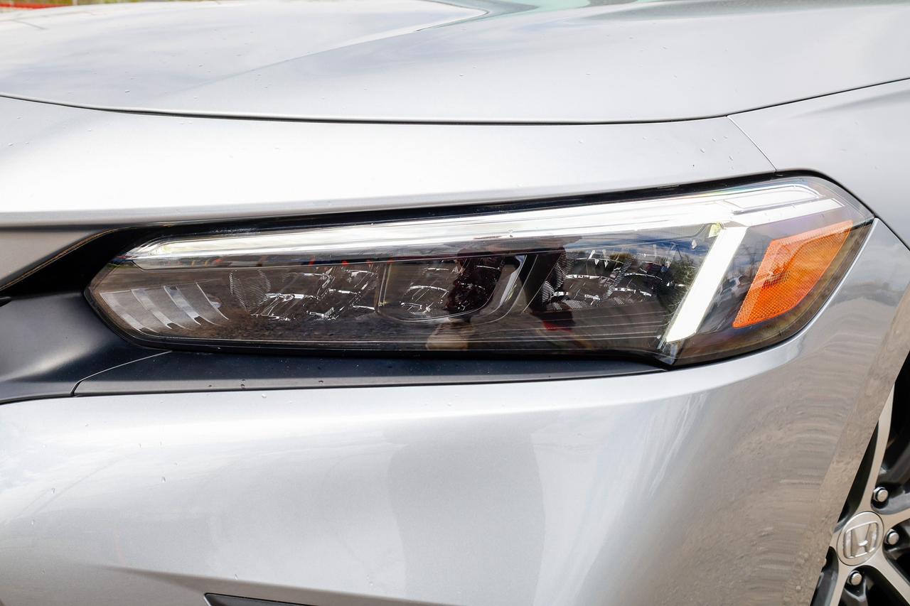2022 Honda Civic Touring 4dr Sedan Photo