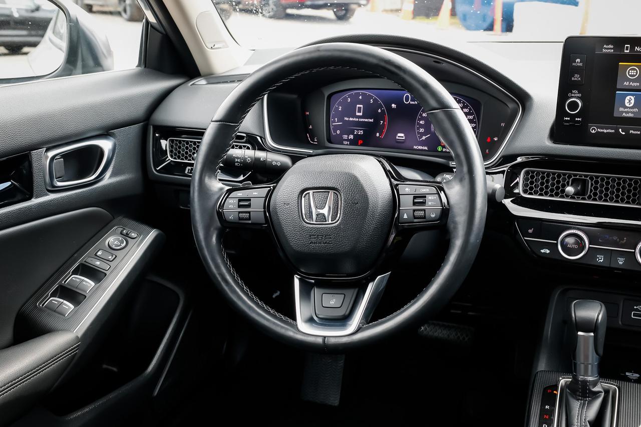 2022 Honda Civic Touring 4dr Sedan Photo