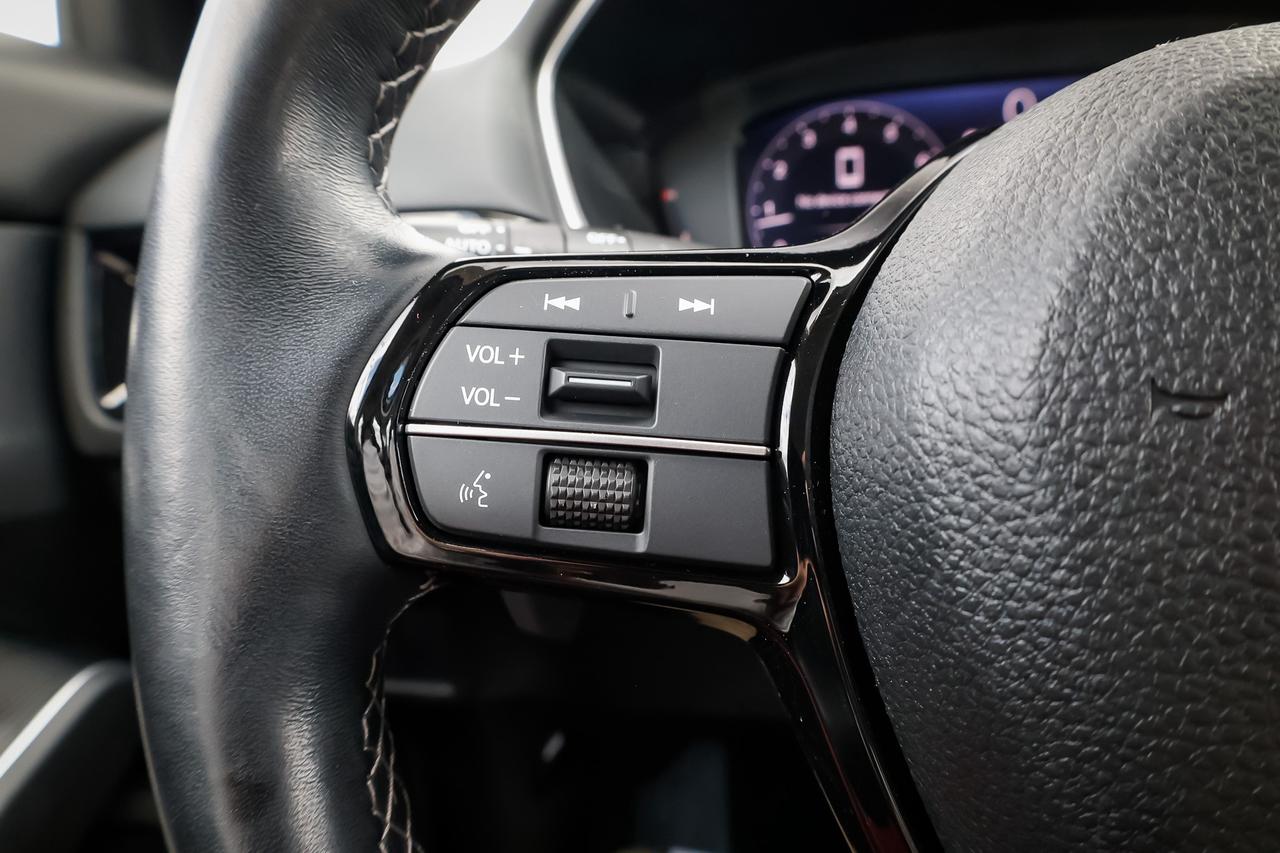2022 Honda Civic Touring 4dr Sedan Photo