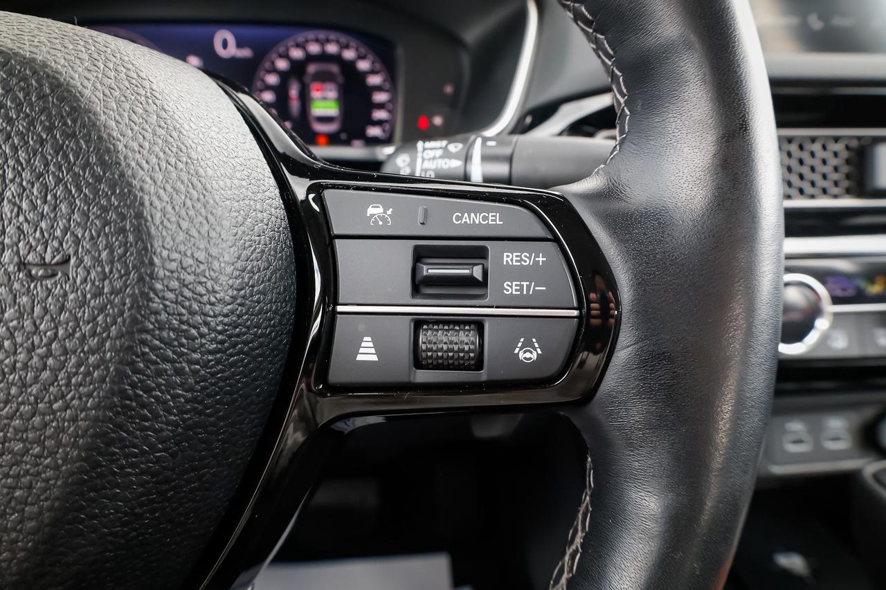 2022 Honda Civic Touring 4dr Sedan Photo