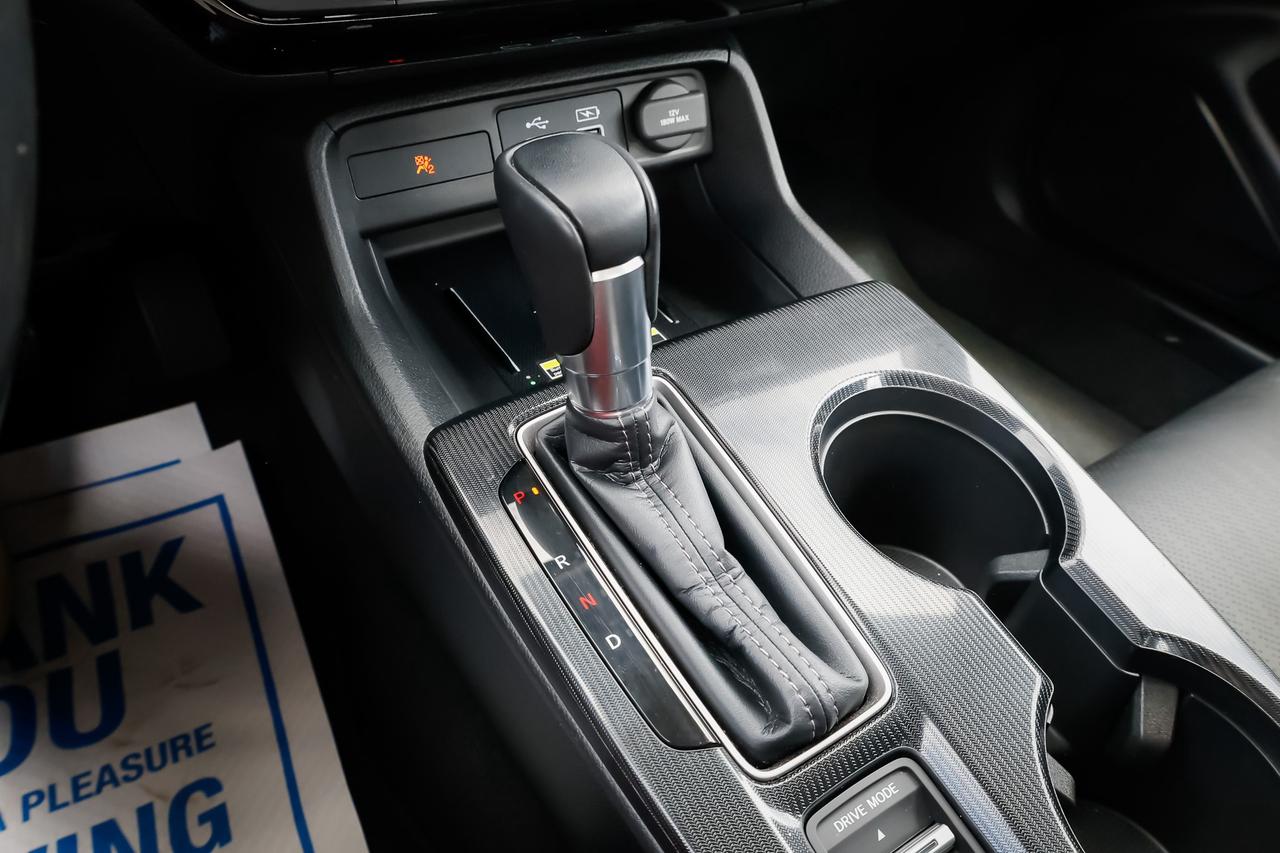 2022 Honda Civic Touring 4dr Sedan Photo