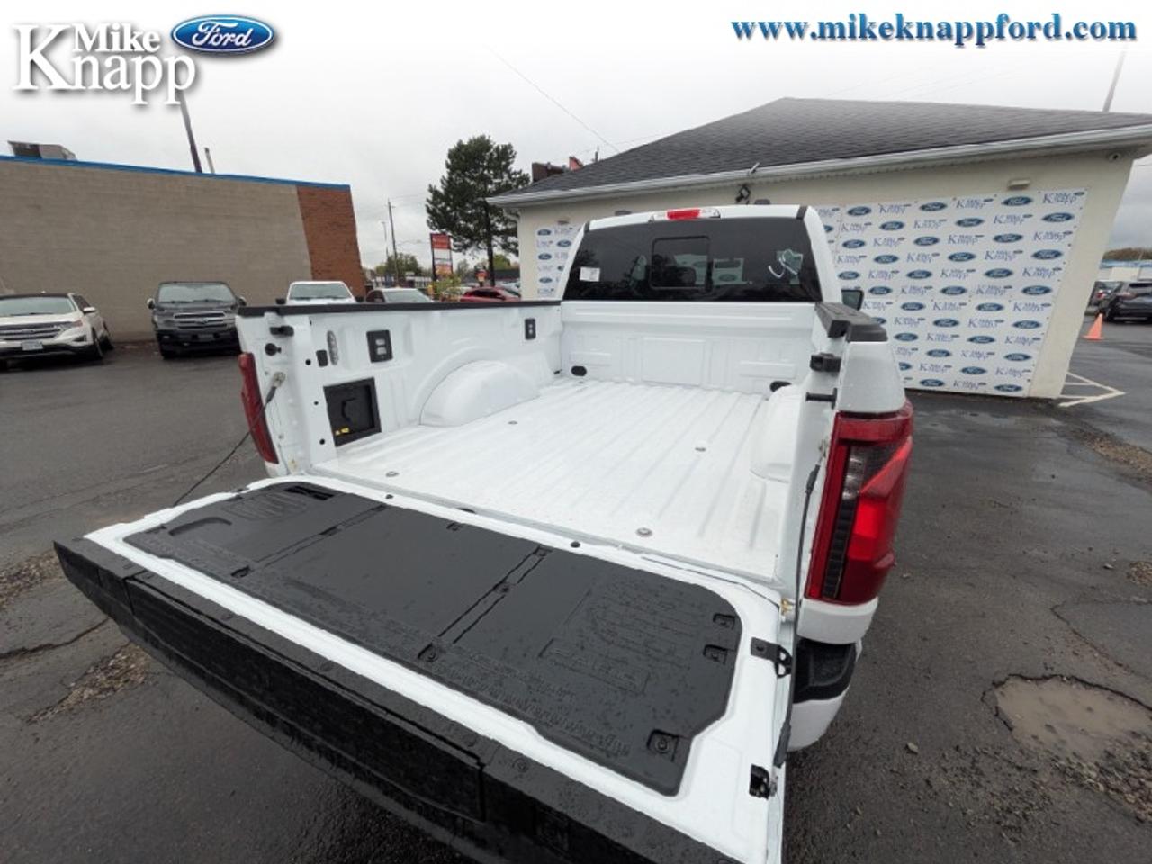 2026 Ford F-150 XLT Photo4