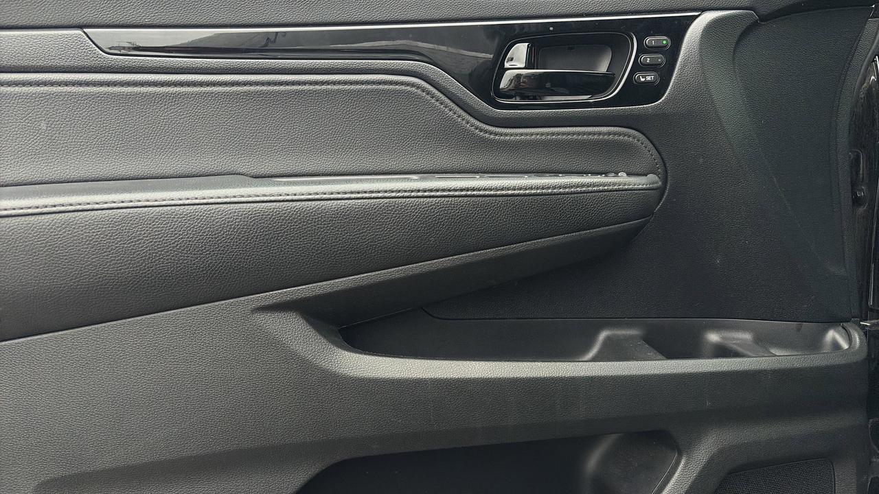 2023 Honda Odyssey Black Edition Auto Photo