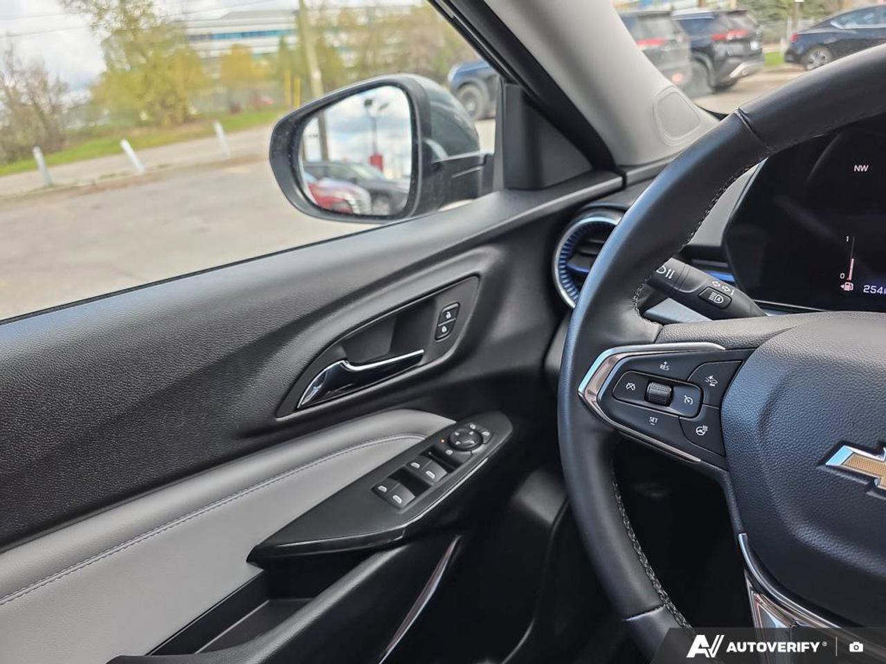2025 Chevrolet Trax LT | Wireless Apple Car Play | Android Auto | Heated Seats | Photo