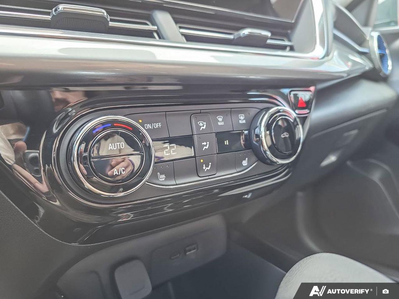 2025 Chevrolet Trax LT | Wireless Apple Car Play | Android Auto | Heated Seats | Photo