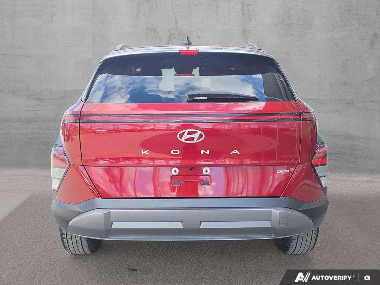 2025 Hyundai KONA Preferred | Wireless Apple Car Play | Android Auto | Heated Seats | Photo