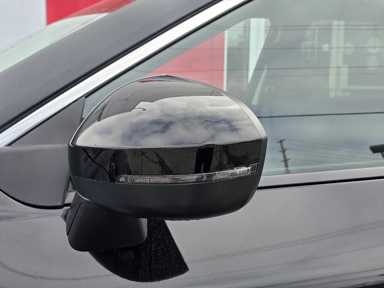 2024 Nissan Rogue SV Moonroof AWD | Apple Car Play | Android Auto | Photo